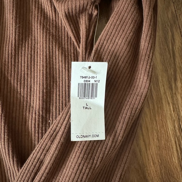 NWT Old Navy Brown Turtleneck - Picture 3 of 4